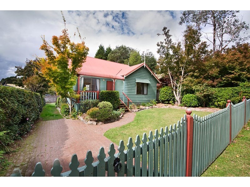 9 Kanimbla Road, Blackheath NSW 2785