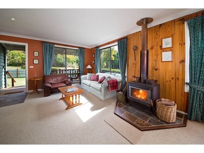 9 Kanimbla Road, Blackheath NSW 2785