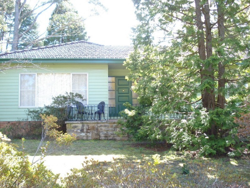 10 Belvidere Avenue, Blackheath NSW 2785