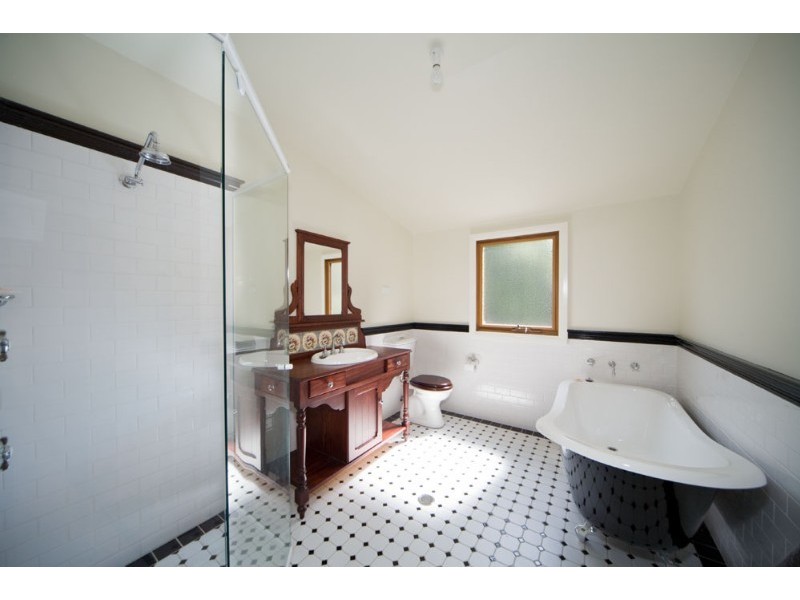 10 Cross Street, Blackheath NSW 2785