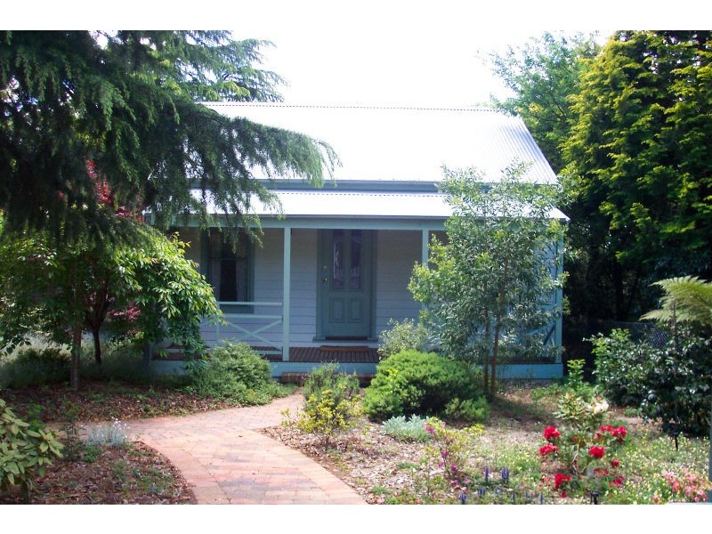 12 Grose Street, Blackheath NSW 2785