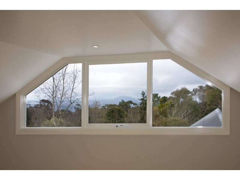 115 Blaxland Road, Wentworth Falls NSW 2782