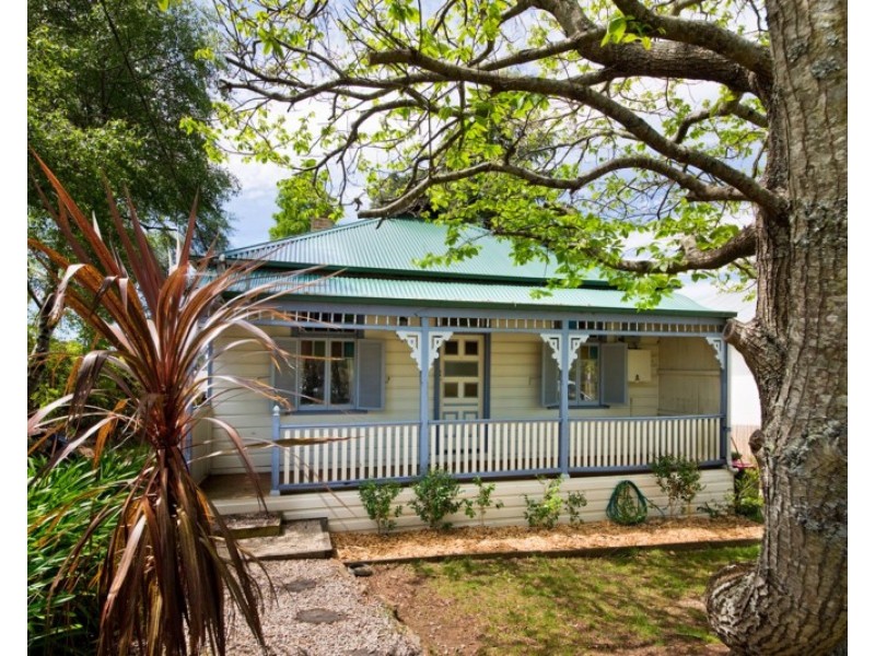 62 Govetts Leap Road, Blackheath NSW 2785