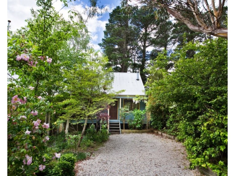 61 Thirroul Avenue, Blackheath NSW 2785