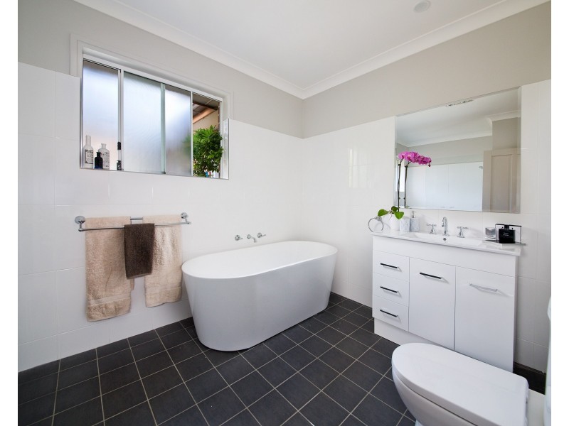 10 Thorpe Street, Katoomba NSW 2780