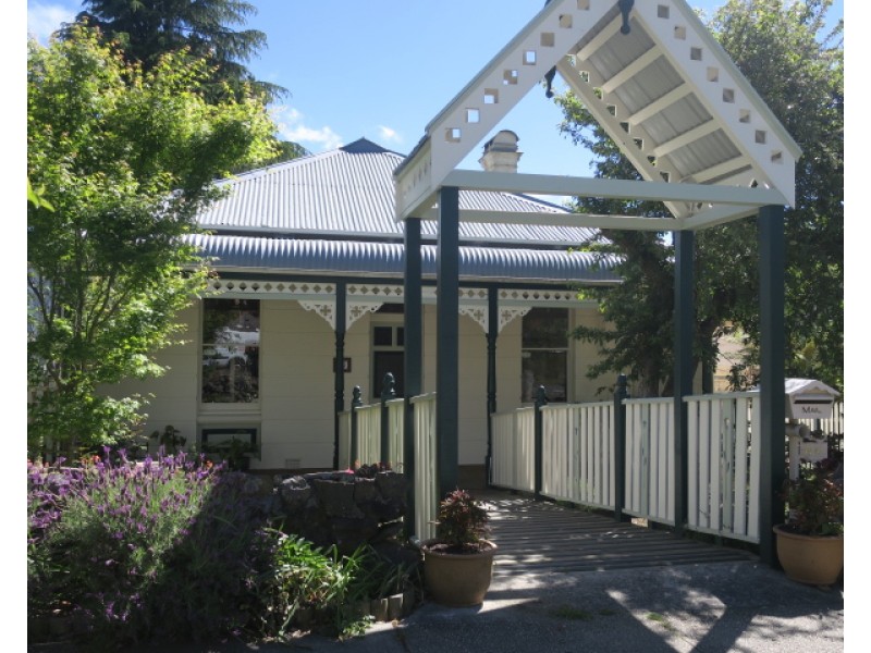 64 Govetts Leap Road, Blackheath NSW 2785