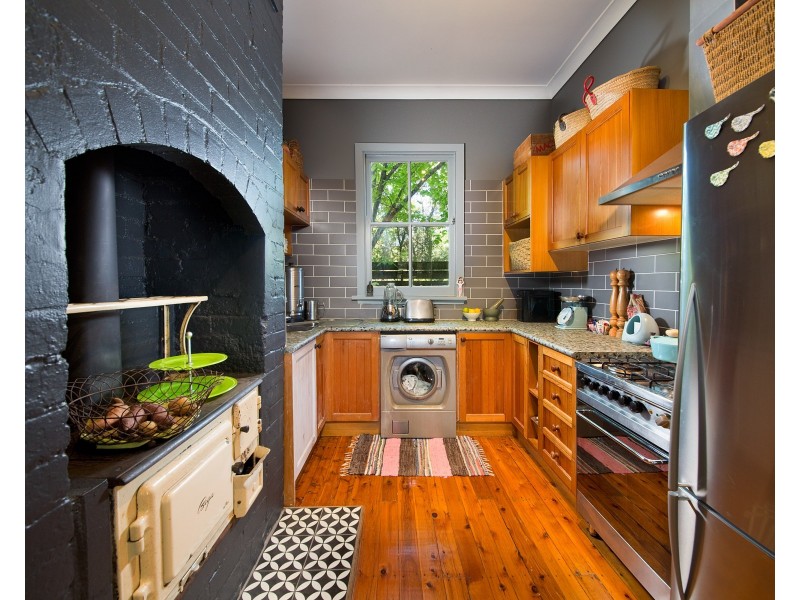 39 Gordon Avenue, Blackheath NSW 2785