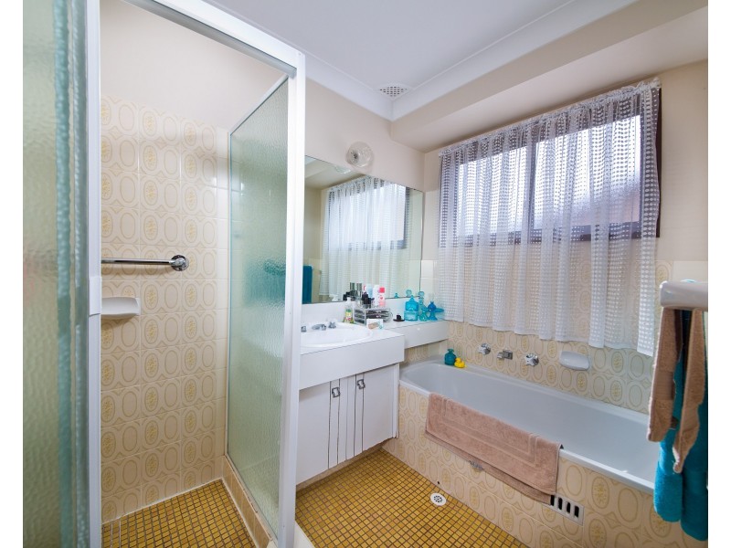 8 St Andrews Avenue, Blackheath NSW 2785