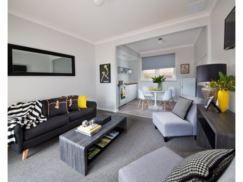 1/24 Lakeview Avenue, Blackheath NSW 2785