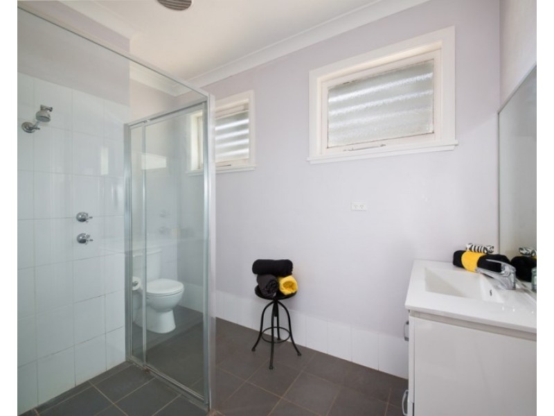 1/24 Lakeview Avenue, Blackheath NSW 2785