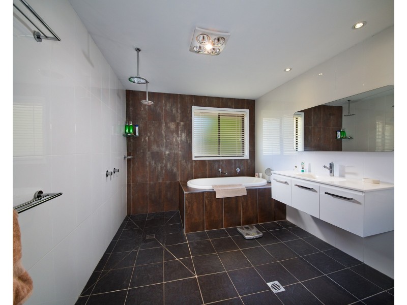 24 Kenny Street, Mount Victoria NSW 2786