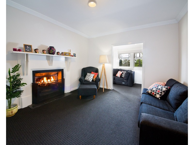 18 Jersey Parade, Mount Victoria NSW 2786
