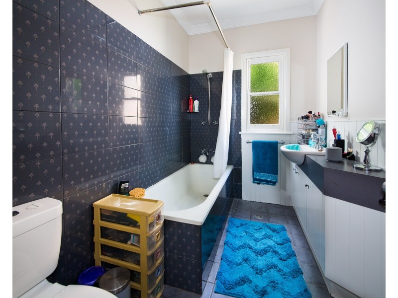 18 Jersey Parade, Mount Victoria NSW 2786