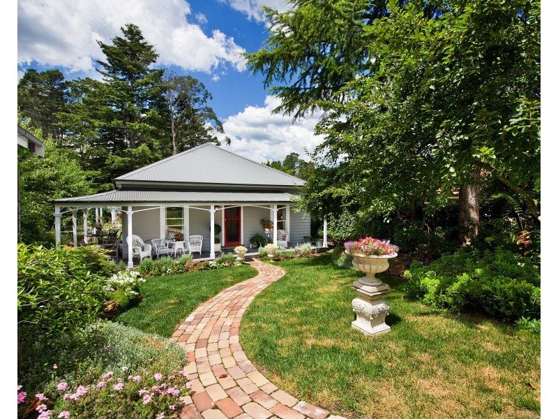 7 Walker Street, Blackheath NSW 2785