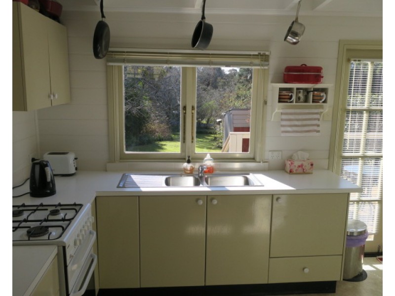 96 Govetts Leap Road, Blackheath NSW 2785