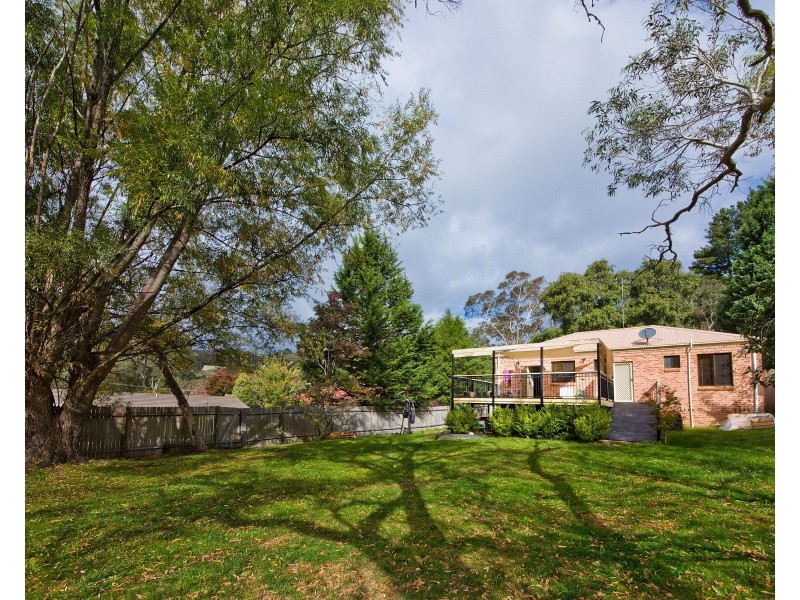 8 Denman Parade, Leura NSW 2780