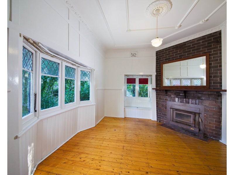 2 Belvidere Avenue, Blackheath NSW 2785