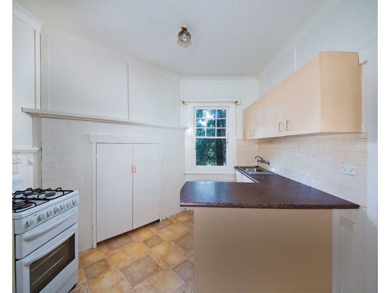 2 Belvidere Avenue, Blackheath NSW 2785