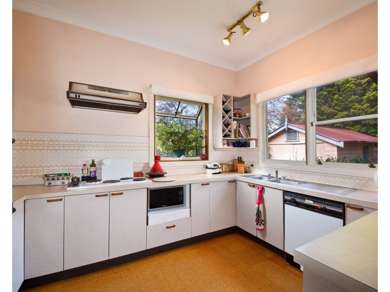 11 Brightlands Avenue, Blackheath NSW 2785