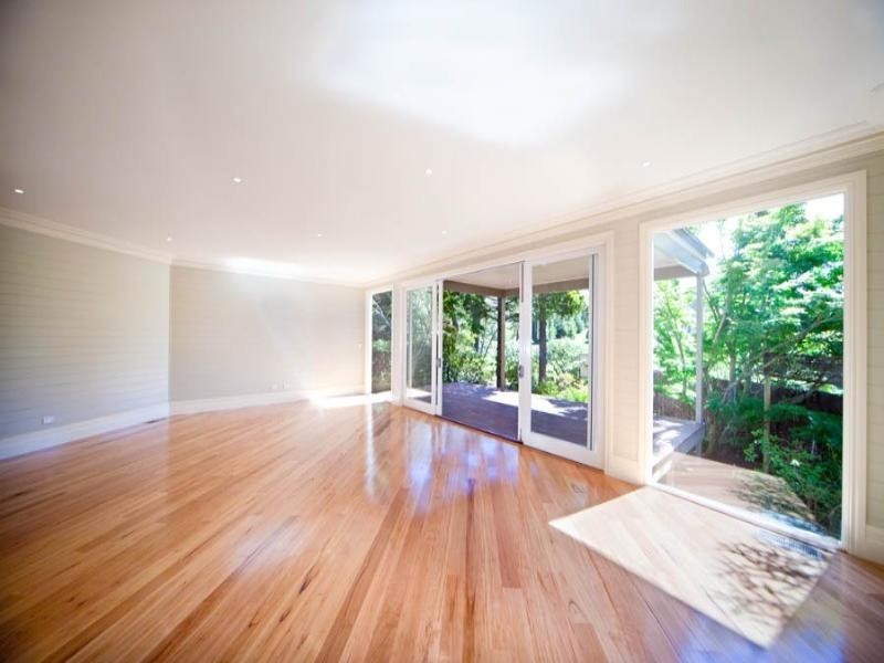 2 Jubilee Avenue, Blackheath NSW 2785