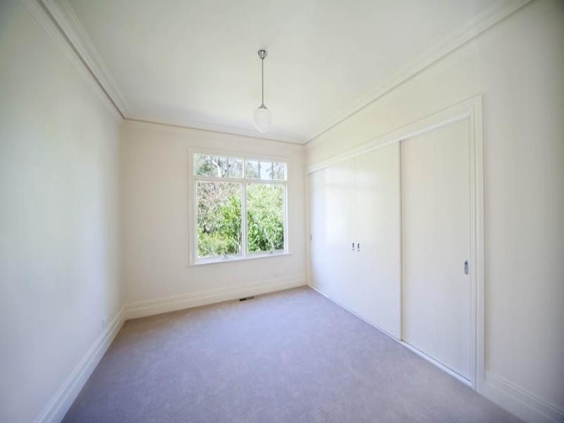 2 Jubilee Avenue, Blackheath NSW 2785