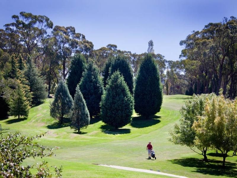 2 Jubilee Avenue, Blackheath NSW 2785