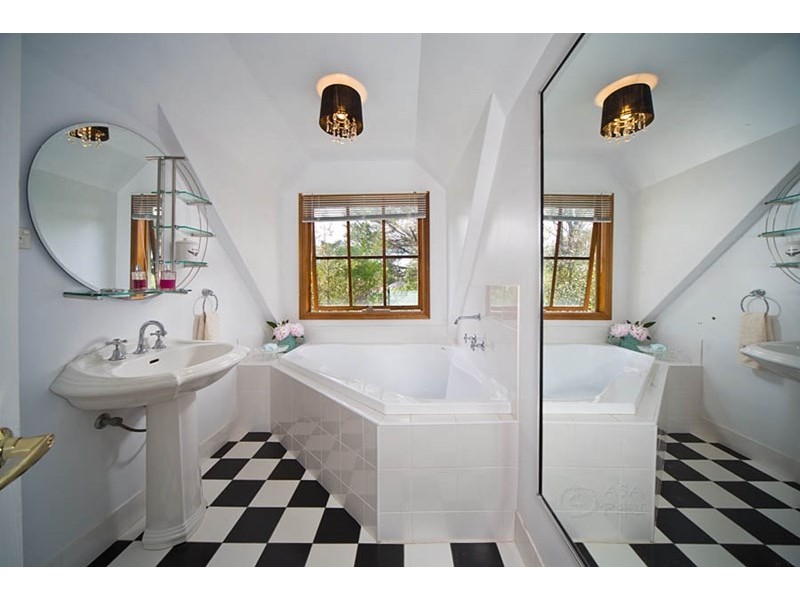 88-90 Great Western Highway, Mount Victoria NSW 2786