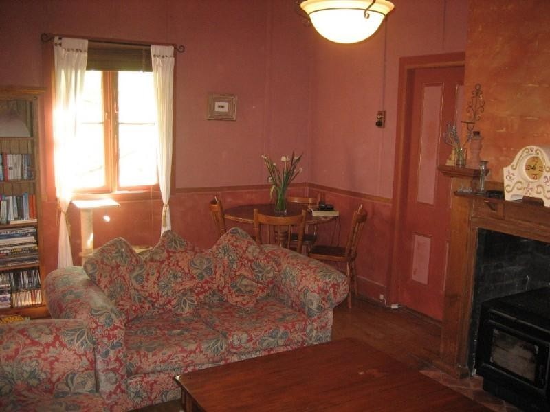 15 Lookout Street, Blackheath NSW 2785