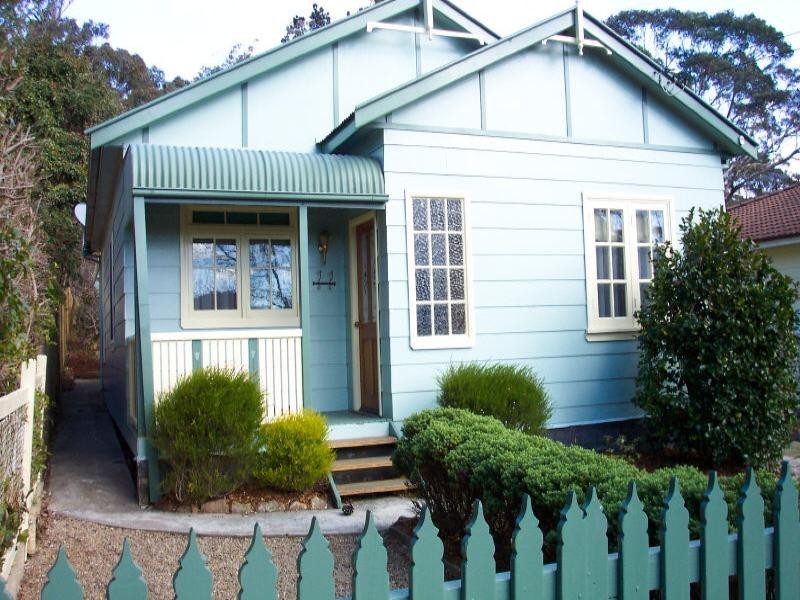 12 Neate Avenue, Blackheath NSW 2785