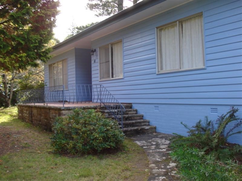 10 Belvidere Avenue, Blackheath NSW 2785