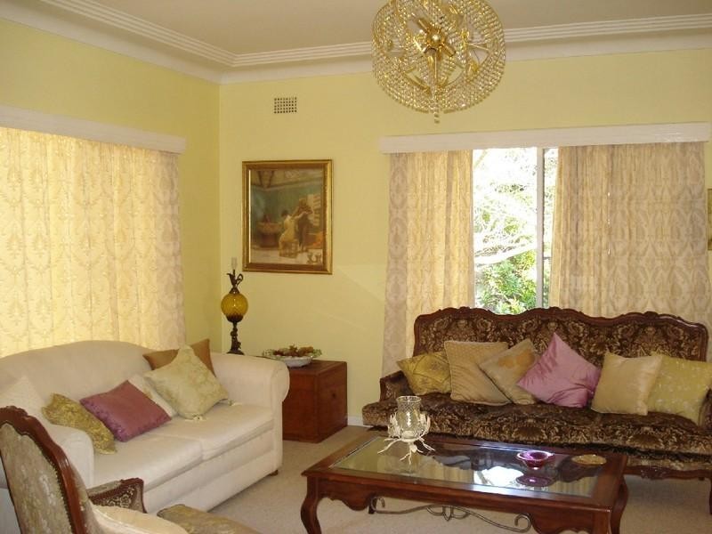 10 Belvidere Avenue, Blackheath NSW 2785