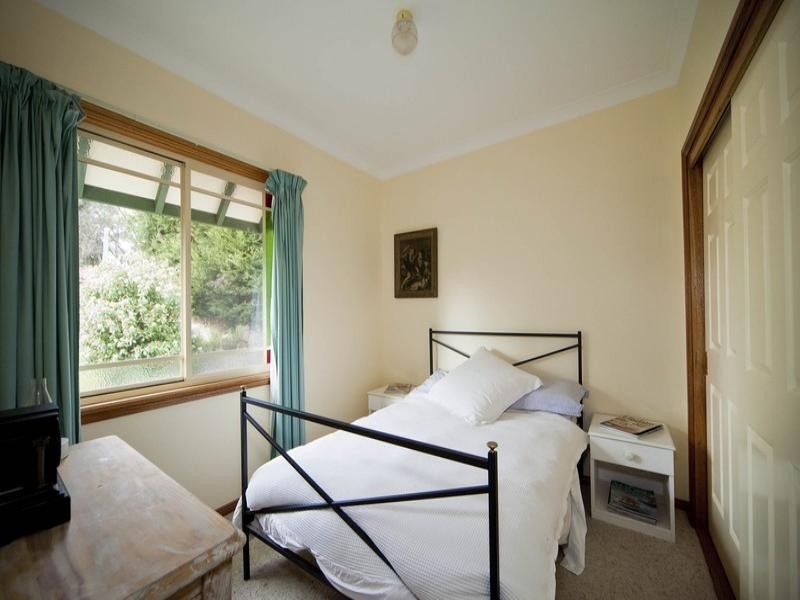 24 St Andrews Ave,, Blackheath NSW 2785