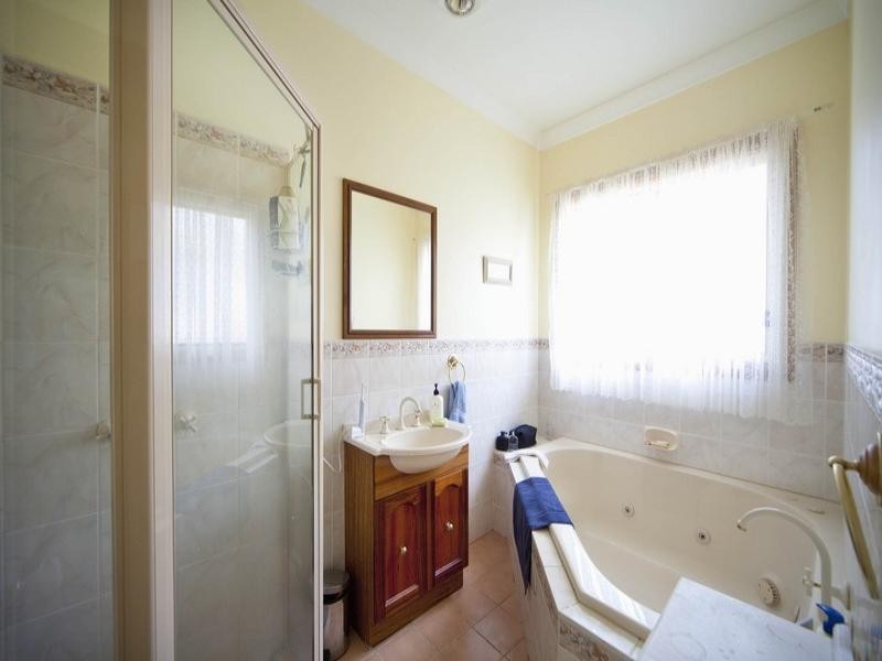 24 St Andrews Ave,, Blackheath NSW 2785