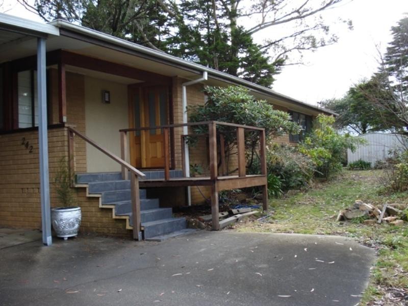 242 Hat Hill Rd,, Blackheath NSW 2785