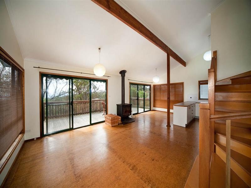 8 Innes Road, Mount Victoria NSW 2786