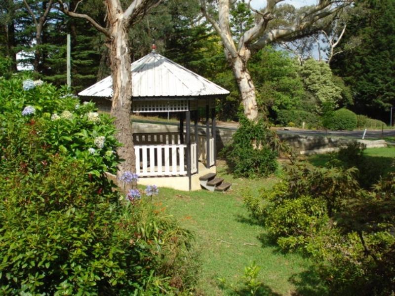 11 Valley View Road, Blackheath NSW 2785