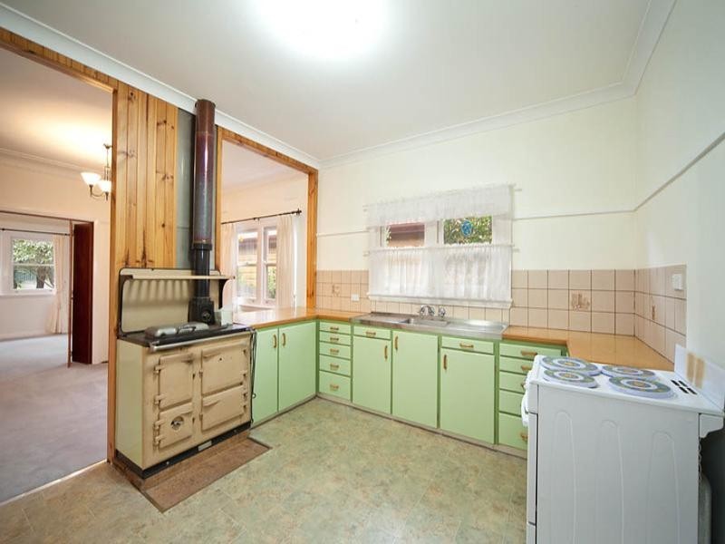 9 Neate Avenue, Blackheath NSW 2785