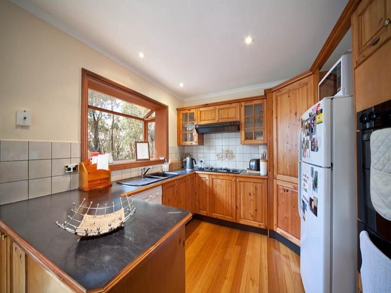 37 St Andrews Avenue, Blackheath NSW 2785