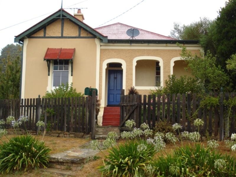 4 Mathews Road, Mount Victoria NSW 2786