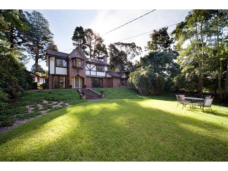 32 Jubilee Ave,, Blackheath NSW 2785