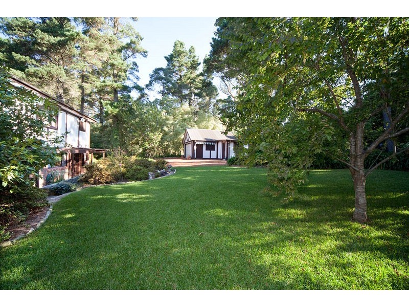 32 Jubilee Ave,, Blackheath NSW 2785