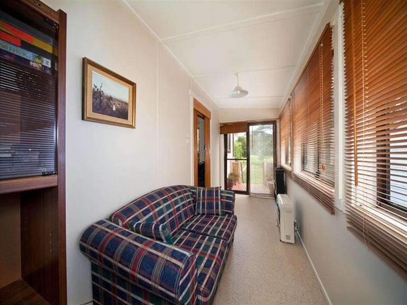 8 Row Street, Blackheath NSW 2785
