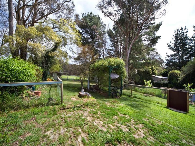 8 Row Street, Blackheath NSW 2785