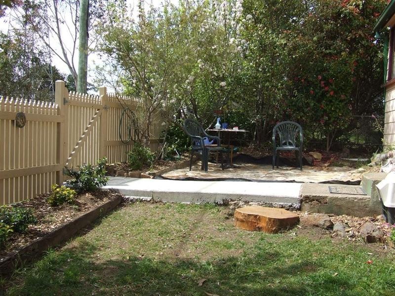 8 Row Street, Blackheath NSW 2785