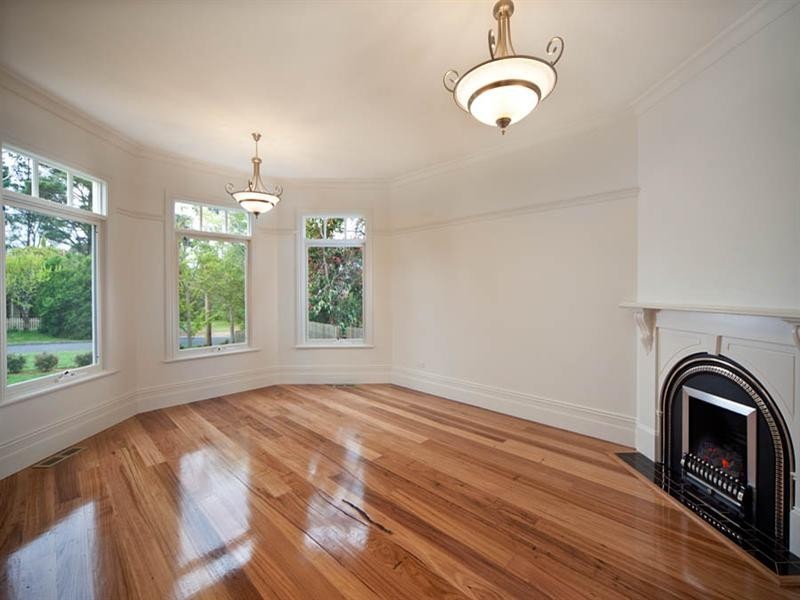 9 Heath Street, Blackheath NSW 2785