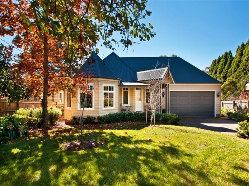 115 Blaxland Road, Wentworth Falls NSW 2782