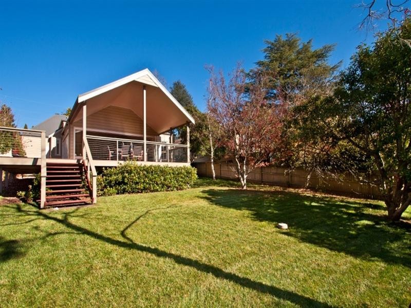 115 Blaxland Road, Wentworth Falls NSW 2782