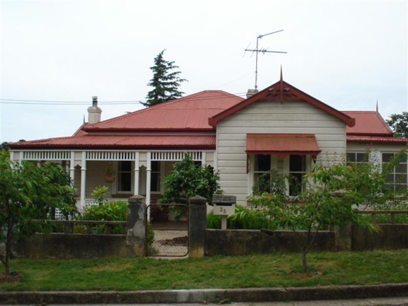 25 Clyde Avenue, Blackheath NSW 2785