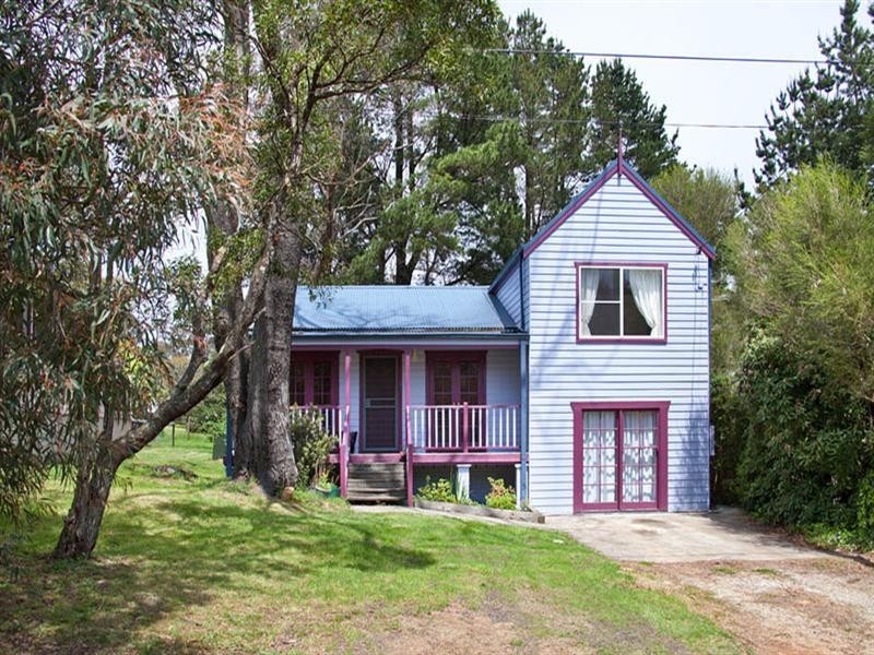 10 Row Street, Blackheath NSW 2785