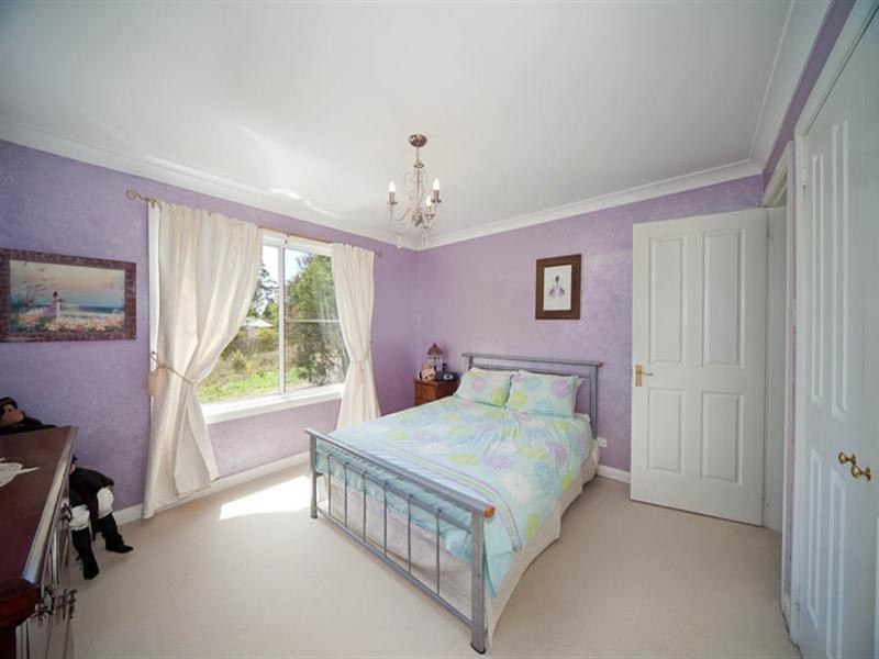 10 Row Street, Blackheath NSW 2785
